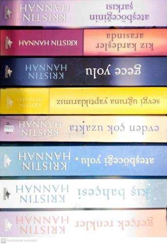 Kristin Hannah Kitaplığı Özel Kutulu Set (8 Kitap-Kutulu) Kristin Hann